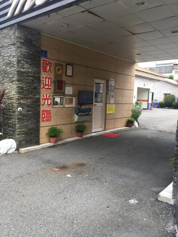 Treasure Island Motel - Renwu Kaohsiung Buitenkant foto